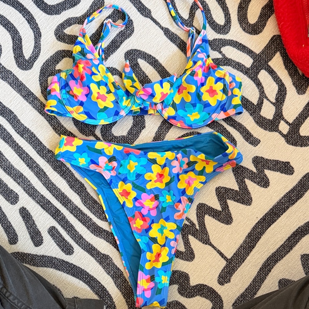 Blackbough Floral Punch Bikini - size small